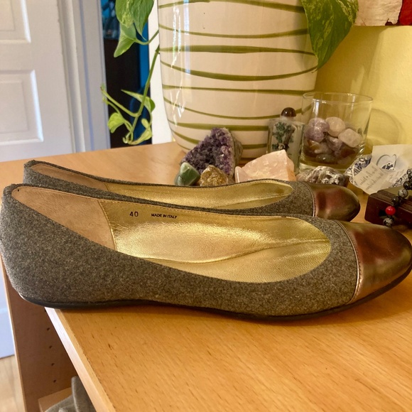 Jimmy Choo Whirl 40 US 9-9.5 Silver Cap Toe Wool Slip On Flats Shoes MSRP $425 - Picture 8 of 11